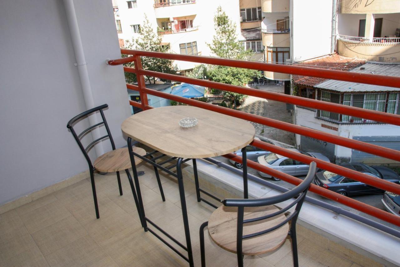 Roza'S Apartment Tirana Center Eksteriør billede